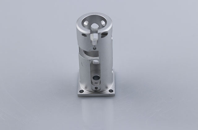  13年军工数控加工制作经验，五金军工数控加工制作精度可达0.01mm 